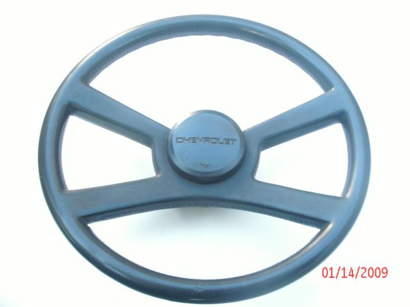 1980's - 1990's chevy truck steering wheel & horn cap 1988-89-90-91-92-9 vgc!