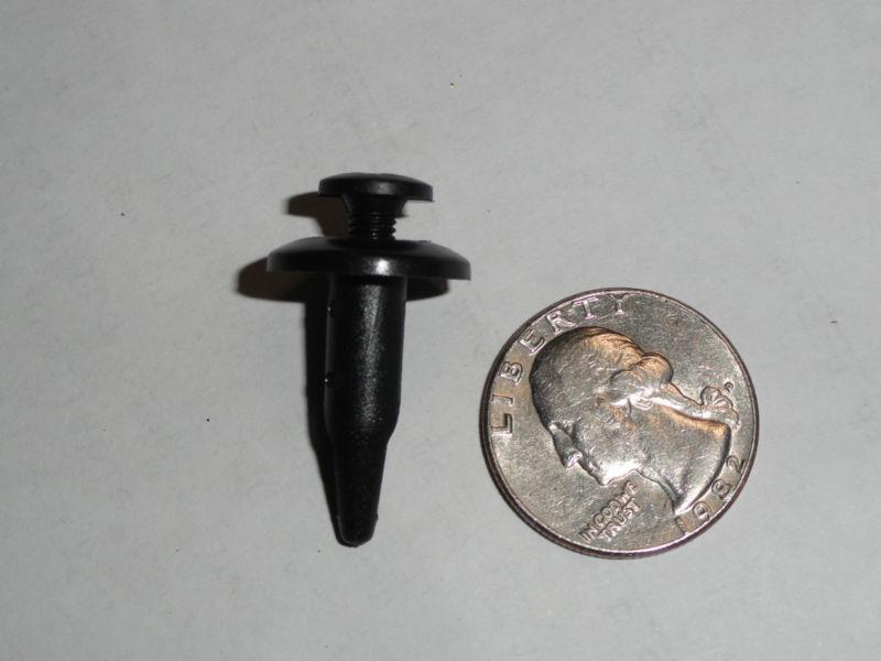 25 new fender fasteners clips