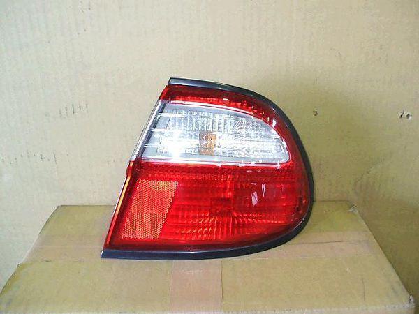 Nissan pulsar 1999 rear right combination lamp [1815500]