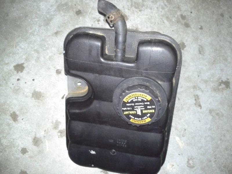 Grand marquis crown victoria town car radiator coolant reservoir overflow tank