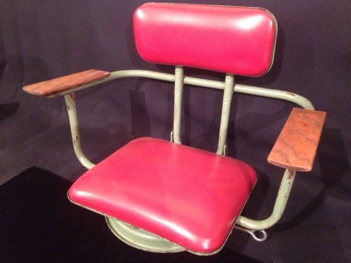 Rare vintage folding captains boat seat swivel retro red / green oak arm rests