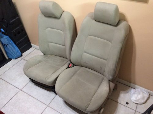 06-07-08 mazda 6 i front seats cloth (beige color)