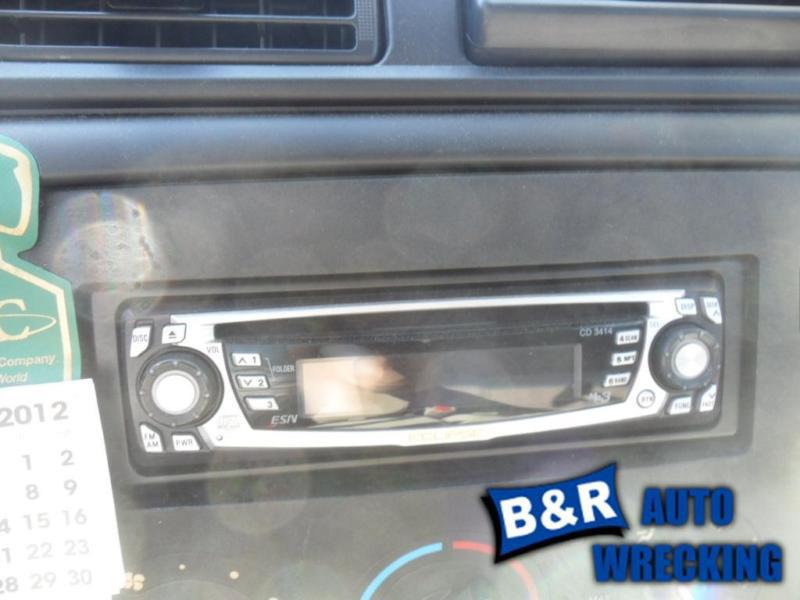 Radio/stereo for 00 ford taurus ~