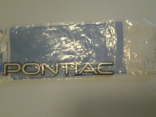 Gm pontiac montana pontiac emblem new in original package p/n 10421819