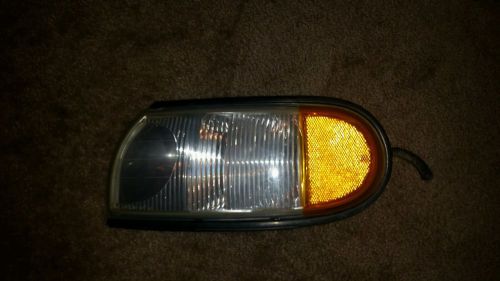 96-98 villager park corner light turn signal light driver side