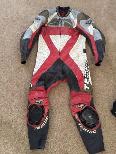 Men&#039;s teknic motorcycle racing leathers, red/black, size 44us 54uk