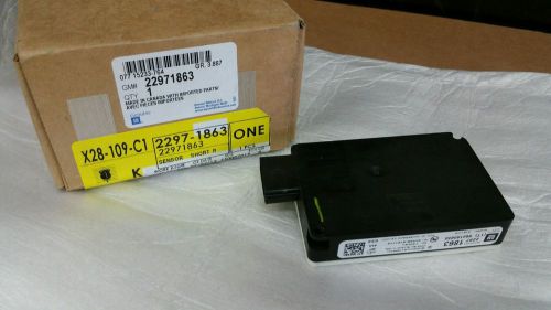 Brand new genuine gm oem parking aid sensor #22971863