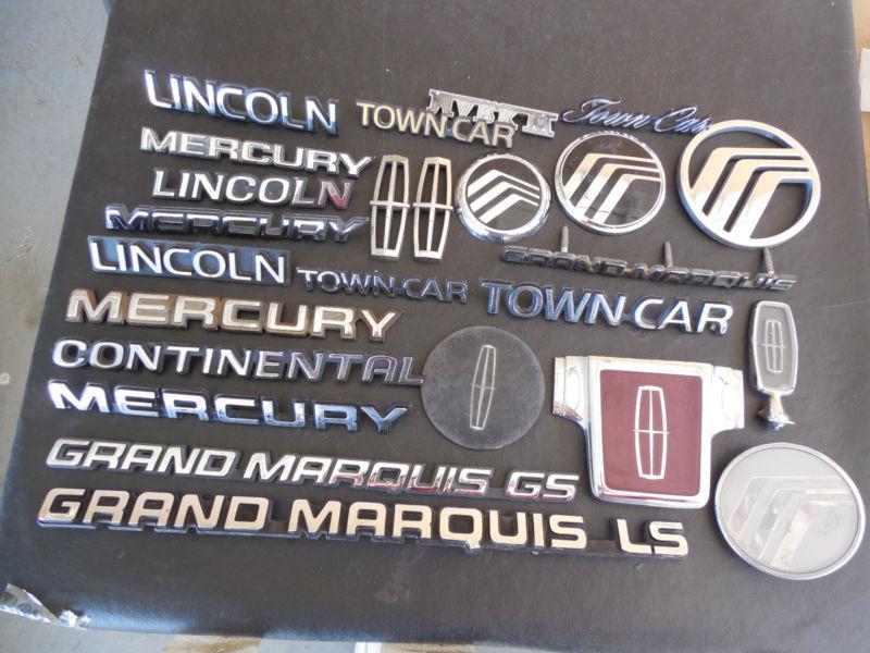 Lincoln emblems & hood ornaments - 24 pieces