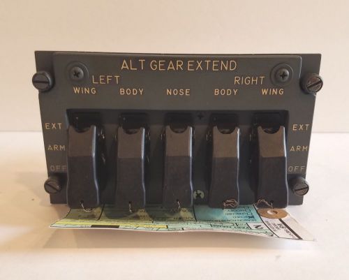 Boeing 747 aircraft gear extend control panel p/n 69b46021-4