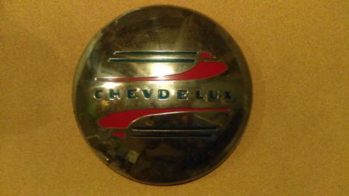 Chevrolet chevdelux hubcap