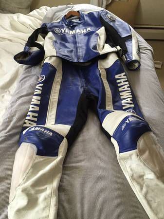 Yamaha blue/white two piece leather racing suit