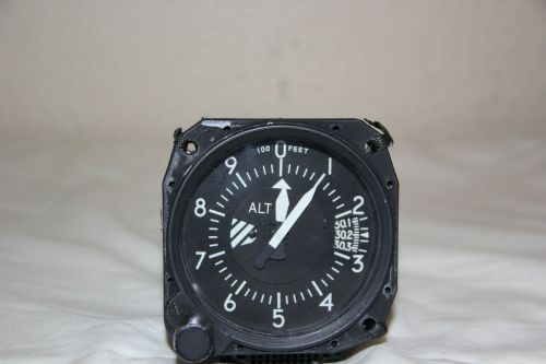 United 35k altimeter  p/n  5934pa-1