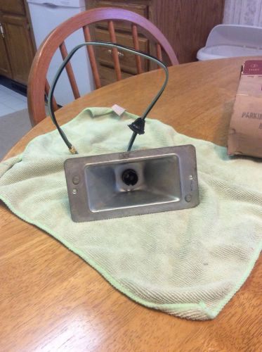 Nos 1958 1959 ford  truck f100/250 parking lamp body l.h. b9c-13207-a2