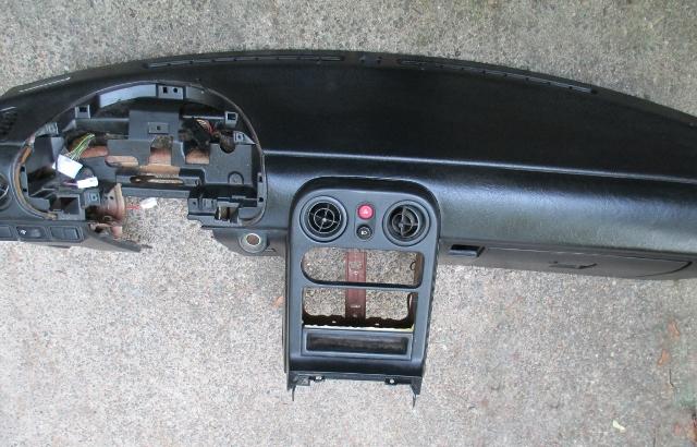 1990-93 mazda miata dashboard assembly w/ glovebox & radio bezel