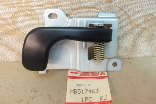 Nos oem mitsubishi dodge galant e32a glx lh interior door handle # mb517463