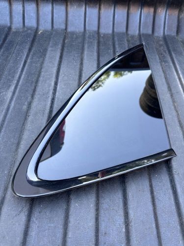 Porsche macan dkn rear window right 95b845298xr 95b845298fl 24601269-