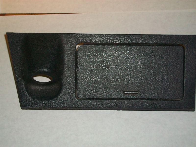 Ford mustang oem interior ashtry console lighter cover  black  79-86