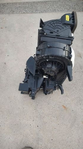 2017-18 hyundai elantra-sdn heating/ac climate housing box oem