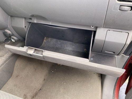 2015 nissan frontier s glove box