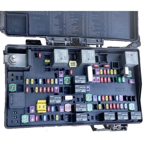 2013-2014 dodge 1500 fuse box p68089578ag  oem ** match id please **