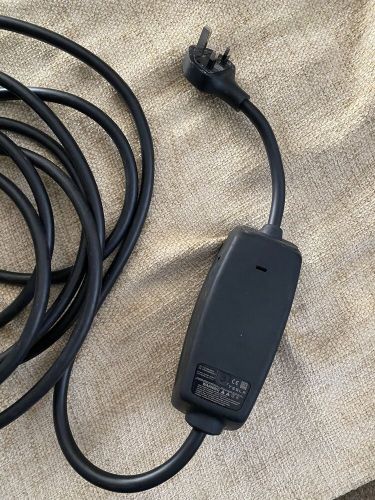 Good genuine tesla ev umc 32a model 3 s x y portable home charger cable free p&amp;p