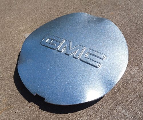 Gmc envoy, xl, xuv center cap, 2002-2009 part # 9593392 repainted