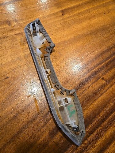 1996-02 toyota 4runner lh rear door armrest pull handle tan fabric oem p