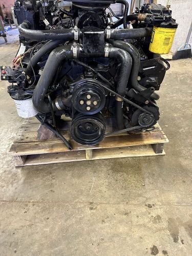 91 mercury marine mercruiser 5.0 l 305 v8 boat engine 300 hrs fresh water