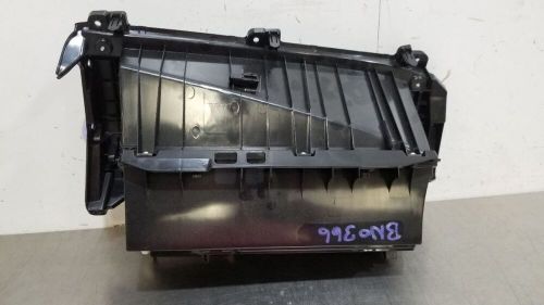 19 2019 toyota camry glove box black