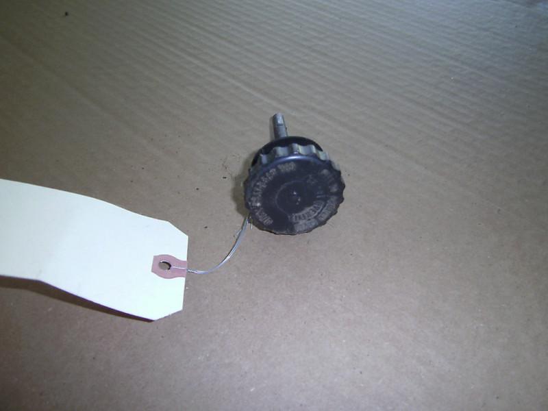 Power steering pump cap - 81-87 chevy/gmc truck suburban blazer