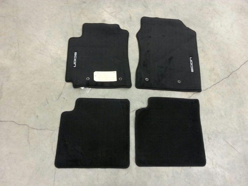 2004-2006 scion xb 4pc carpet floor mats