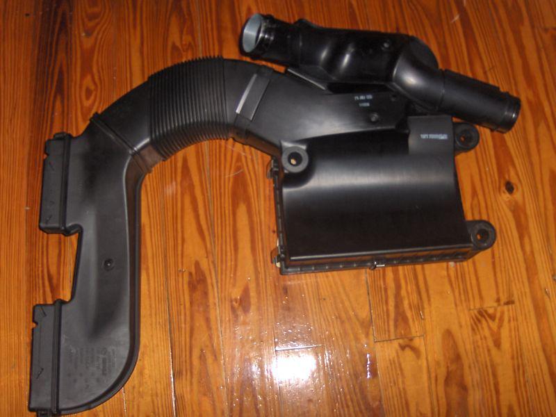 2009 bmw 335i stock cold air intake, used, in good condition!