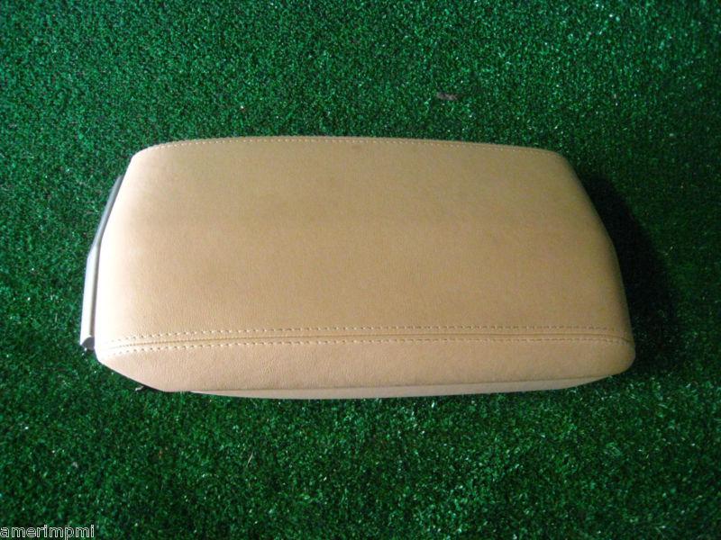 2008 cadillac cts center console leather arm rest tan in color