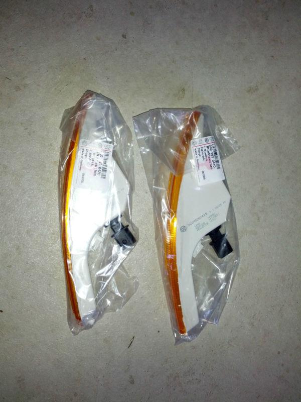 Vw passat front turn signal set