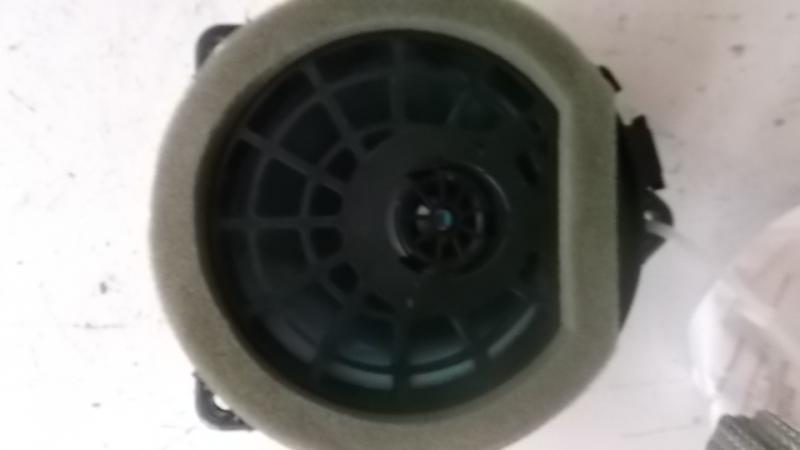 06 07 08 09 mercedes clk 350 550 63 rear speaker w209