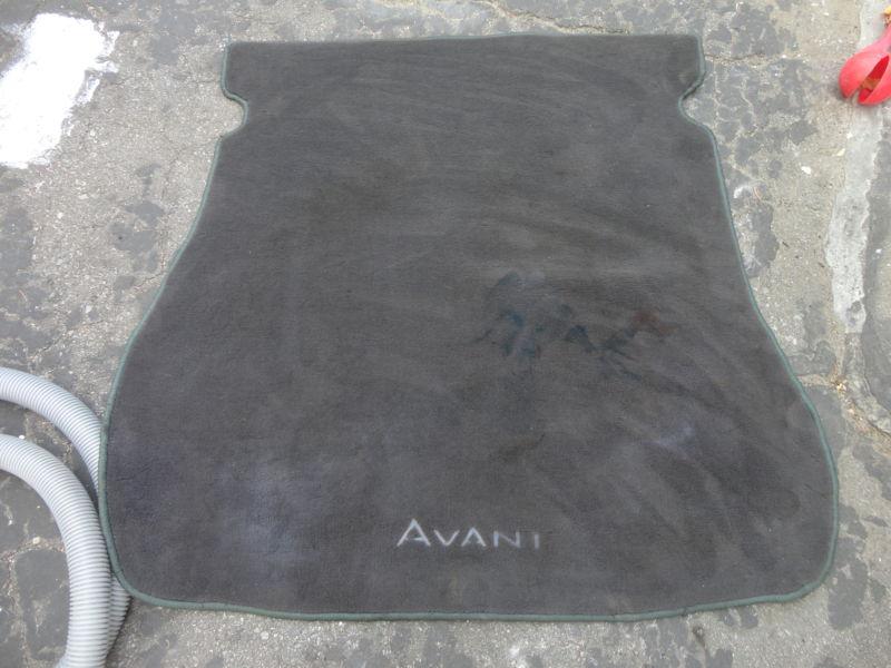 Audi a4 s4  wagon avant  98-01 b5  wagon rear cargo carpet  mat with avant logo