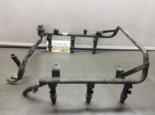 Isuzu 3.2l engine fuel rail w/injectors (25166922) (ggg-4) #f24570