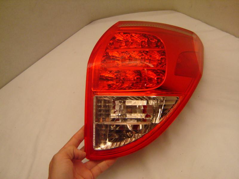 Toyota rav4 right passenger side tail light 07 08 09 oem 