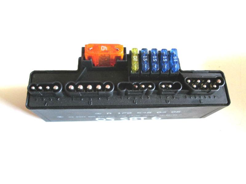 Buy 05 CHRYSLER CROSSFIRE SRT6 FUSE RELAY MODULE CONTROL UNIT OEM ...