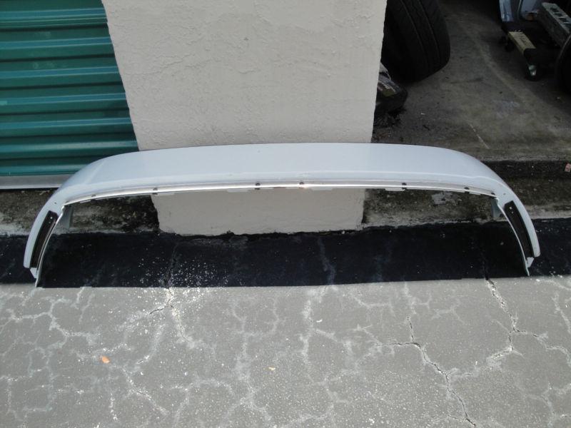 Chevrolet corvette c6 2005-2013 exterior halo panel oem