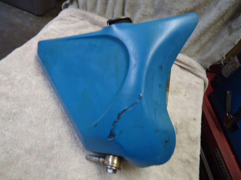 1967-68 bsa b25 blue fiberglass oil bag w/ fittings, brackets & filter good cond