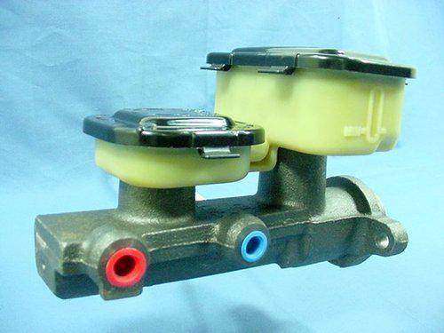 New bendix 12493 brake master cylinder 90 91 92 93 94 astro safari v6