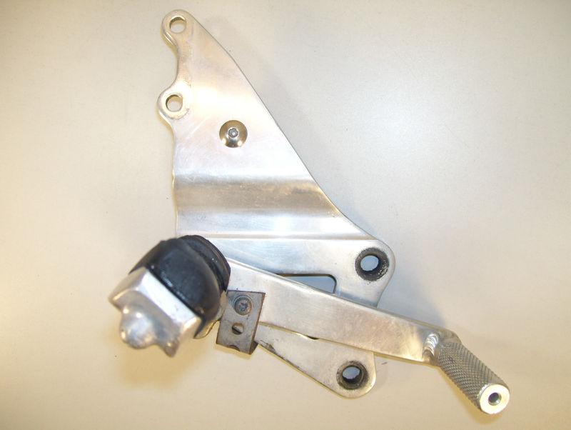 88 92 gsxr 750 1100 right rearset foot peg bracket & brake pedal gsx-r slingshot