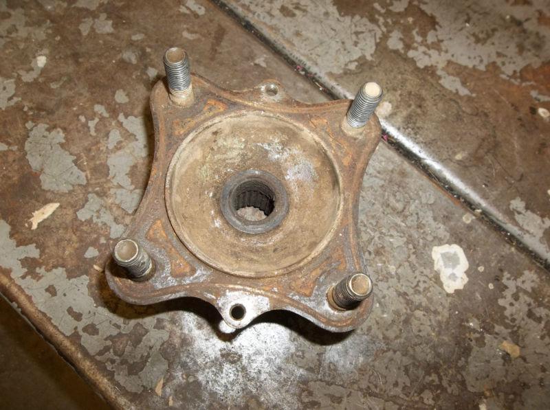 Honda trx300 front hub 4 x 4