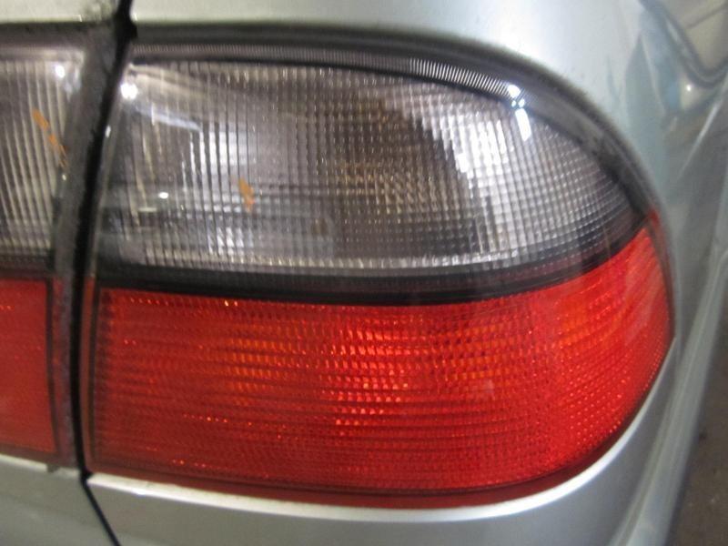 Tail light saab 9-5 1999 99 2000 00 2001 01 right 539639