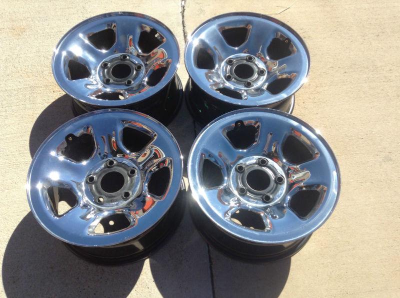 2010 dodge 1500 pickup truck oem wheel steel chrome 17x8 5x5.5  1 rim only