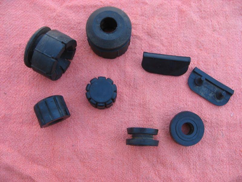 ~~1984 honda atc 200x seat and gas tank grommets  oem~~