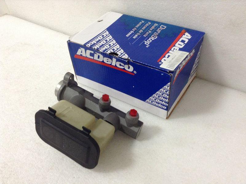 Acdelco 18m1492 brake master cylinder b-72