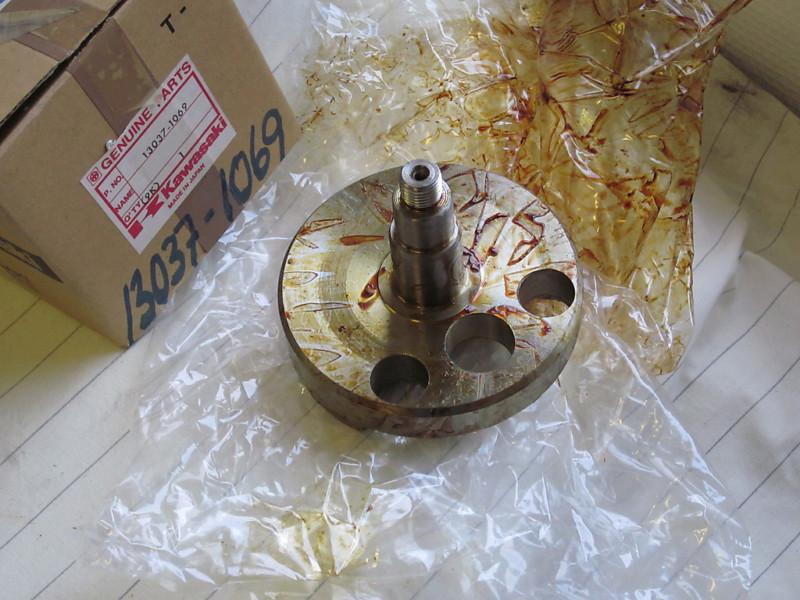 Kawasaki kdx250 a1 b1 b2 kx250 a6 a7 b1 1980-82 crankshaft rh 13037-1069 nos