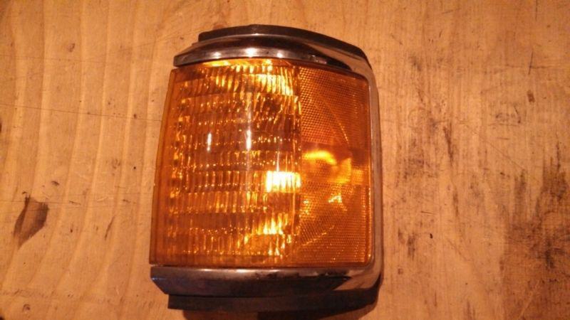 87-91 ford f150 f250 f350 bronco left hand corner light lens lh 1987 1988 1989 